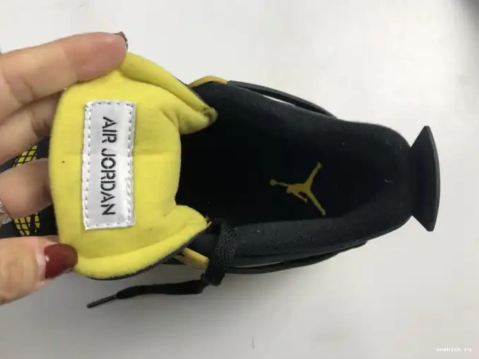 Chep Onekick Thunder Jordan Air 308497-008 4 Retro 0422